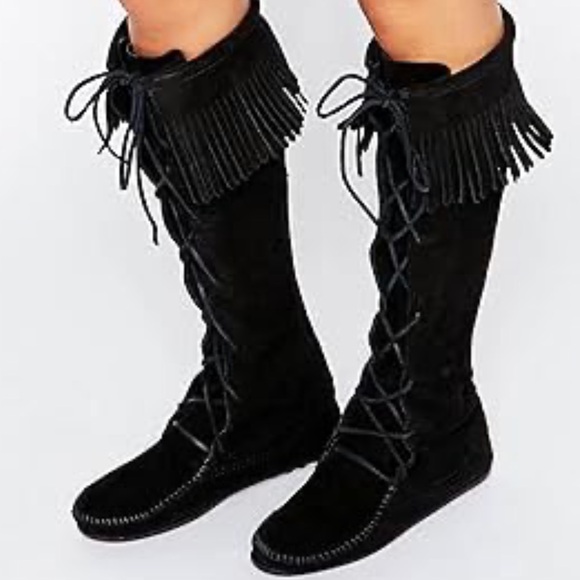 Minnetonka 1429 Lace-Up Black Suede Fringe Boots Moccasin Tall Knee High Shaft 7 - Picture 1 of 10